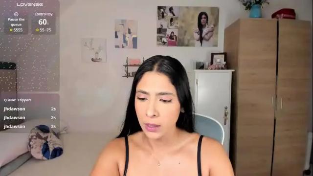 Image 2 of cristalmunez Stream on Chaturbate on 8 days ago