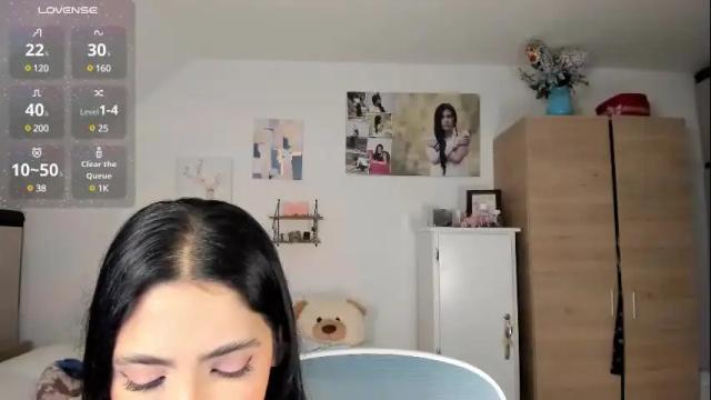 Image 6 of cristalmunez Stream on Chaturbate on 8 days ago