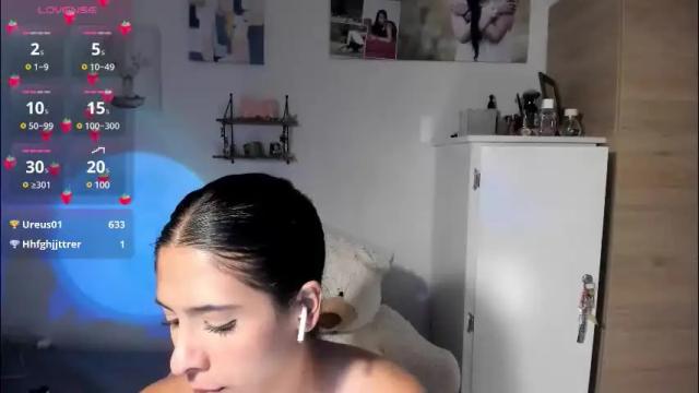 Image 10 of cristalmunez Stream on Chaturbate on 2 months ago