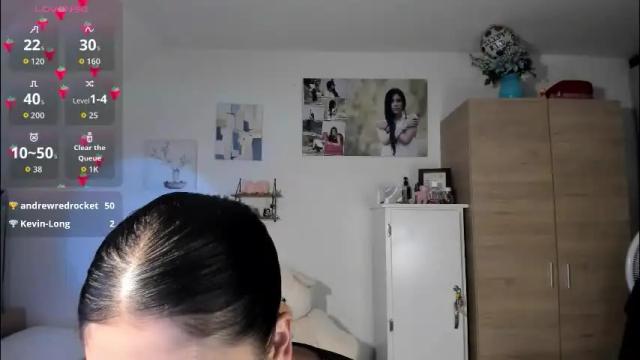 Image 6 of cristalmunez Stream on Chaturbate on 2 months ago
