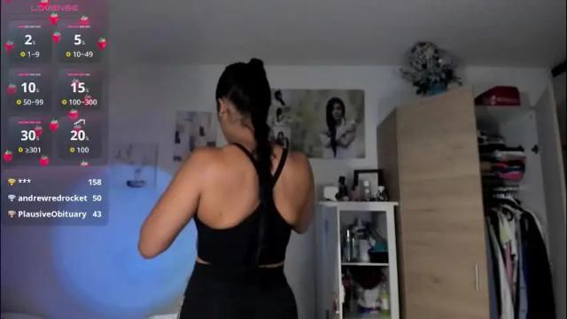 Image 10 of cristalmunez Stream on Chaturbate on 1 month ago