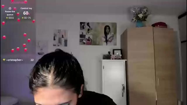 Image 10 of cristalmunez Stream on Chaturbate on 1 month ago