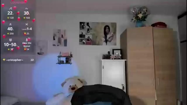 Image 12 of cristalmunez Stream on Chaturbate on 1 month ago