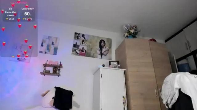 Image 12 of cristalmunez Stream on Chaturbate on 22 days ago