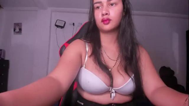 Image 3 of cristalsadik24 Stream on Chaturbate on 25 days ago