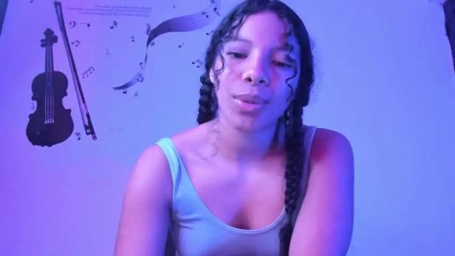 Image 2 of cristalsmith_tease Stream on Chaturbate on 17 months ago