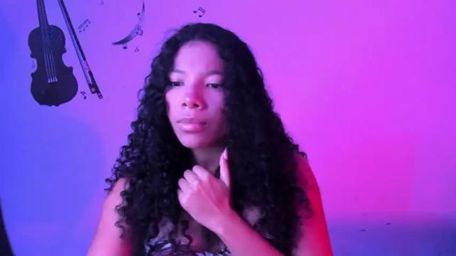 Image 6 of cristalsmith_tease Stream on Chaturbate on 17 months ago