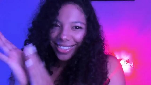 Image 7 of cristalsmith_tease Stream on Chaturbate on 17 months ago
