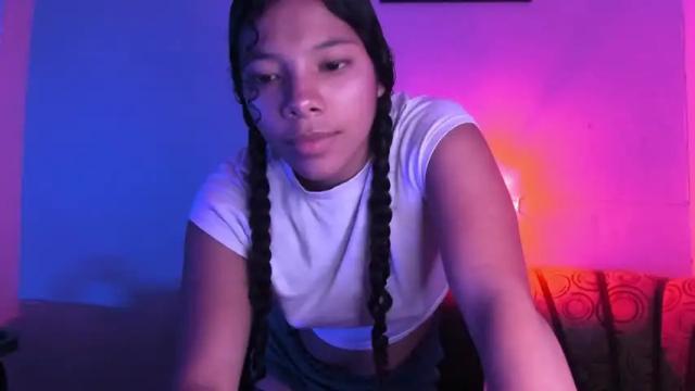 Image 11 of cristalsmith_tease Stream on Chaturbate on 17 months ago