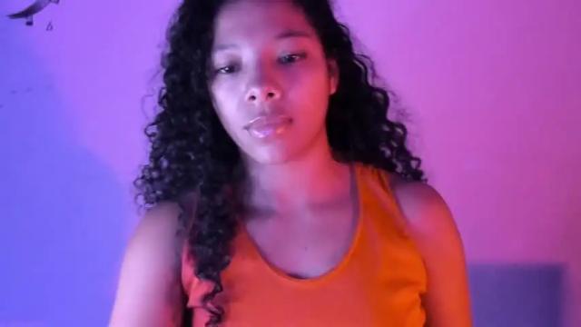 Image 8 of cristalsmith_tease Stream on Chaturbate on 21 months ago