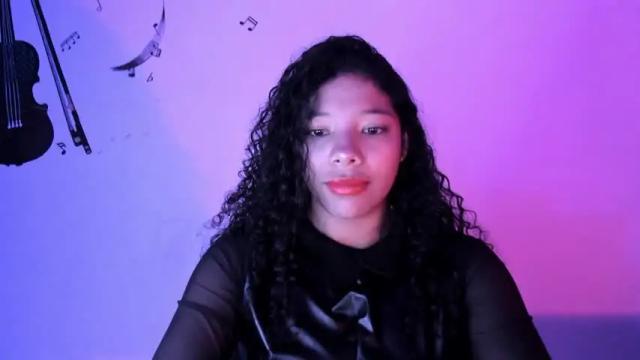 Image 6 of cristalsmith_tease Stream on Chaturbate on 17 months ago