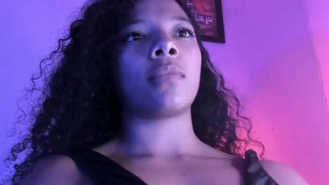 Image 2 of cristalsmith_tease Stream on Chaturbate on 16 months ago