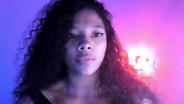 Image 4 of cristalsmith_tease Stream on Chaturbate on 16 months ago