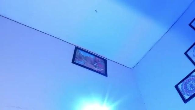 Image 10 of cristalsmith_tease Stream on Chaturbate on 16 months ago