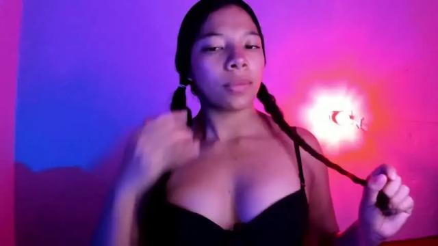 Image 2 of cristalsmith_tease Stream on Chaturbate on 16 months ago