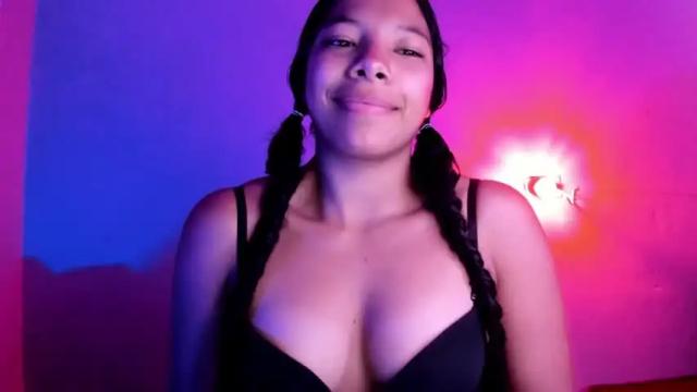 Image 6 of cristalsmith_tease Stream on Chaturbate on 16 months ago