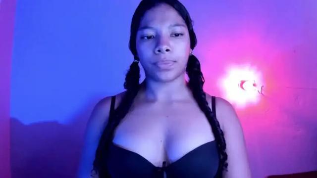 Image 8 of cristalsmith_tease Stream on Chaturbate on 16 months ago