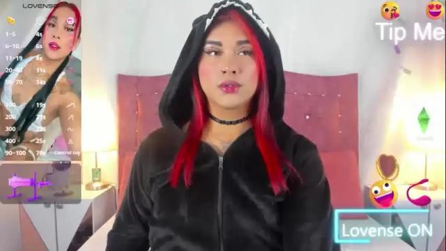 Image 6 of cristalsofiahot Stream on Chaturbate on 2 months ago