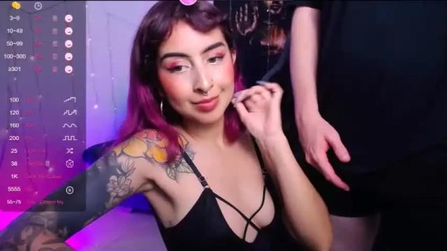 Image 12 of cristasky Stream on Chaturbate on 15 months ago