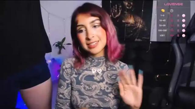 Image 12 of cristasky Stream on Chaturbate on 14 months ago