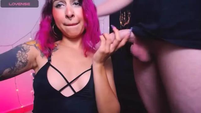 Image 7 of cristasky Stream on Chaturbate on 14 months ago
