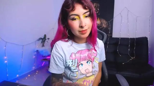 Image 2 of cristasky Stream on Chaturbate on 13 months ago