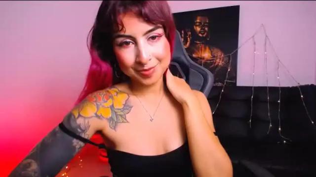 Image 10 of cristasky Stream on Chaturbate on 13 months ago