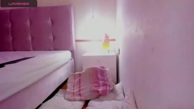 Image 12 of cristel_ailen Stream on Chaturbate on 21 months ago