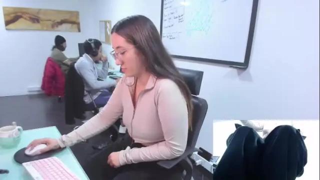 Image 8 of cristelstorm Stream on Chaturbate on 29 days ago
