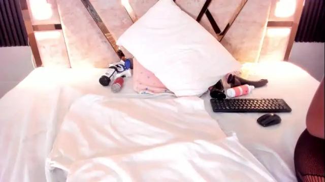 Image 10 of cristhinbrown Stream on Chaturbate on 1 month ago