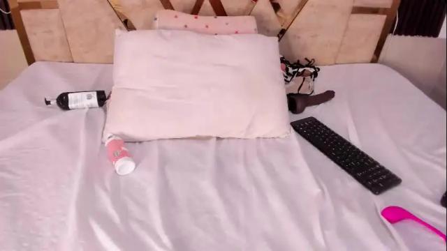 Image 12 of cristhinbrown Stream on Chaturbate on 14 hours ago