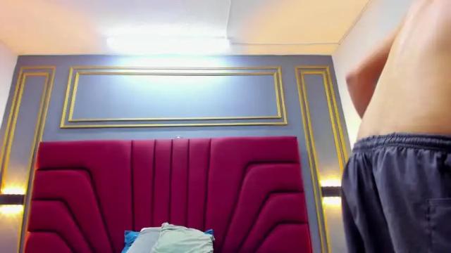 Image 12 of cristiann_suarez Stream on Chaturbate on 18 months ago