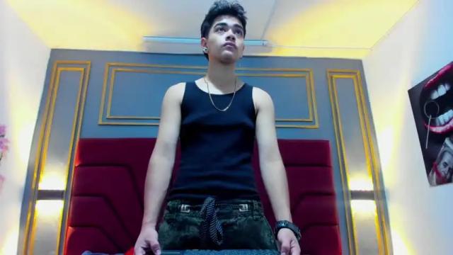 Image 10 of cristiann_suarez Stream on Chaturbate on 13 months ago