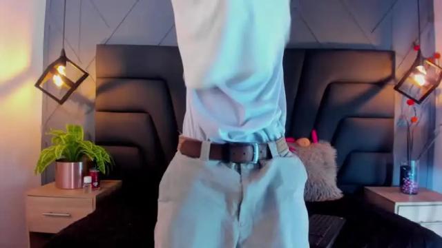 Thumbnail 2, cristiann_suarez's Stream at Chaturbate, 12 months ago