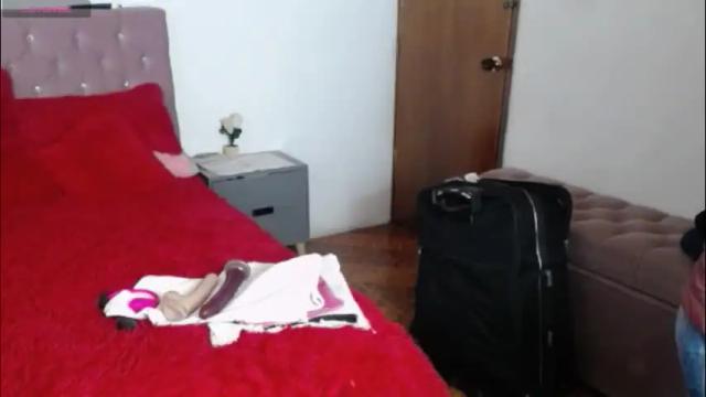 Image 2 of cristin_doll Stream on Chaturbate on 2 months ago