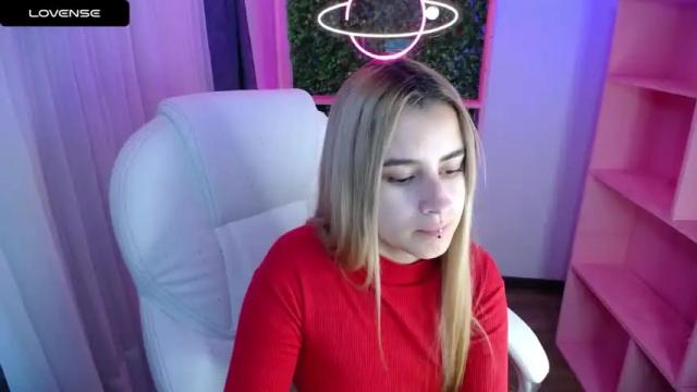 Image 2 of cristina_reyess Stream on Chaturbate on 25 months ago