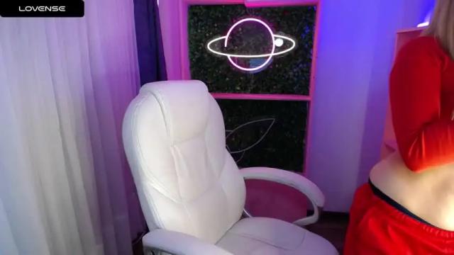 Image 8 of cristina_reyess Stream on Chaturbate on 25 months ago