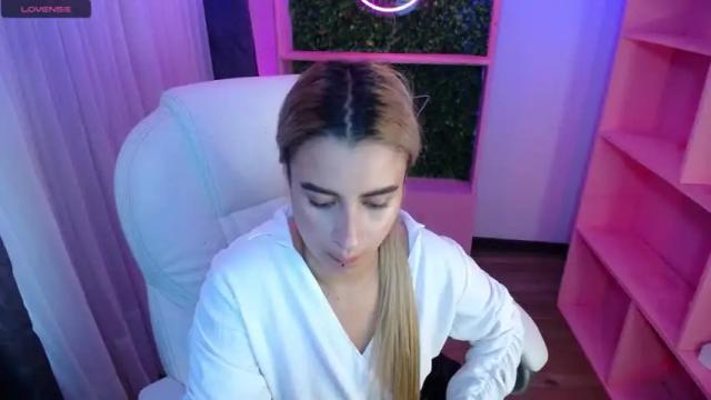 Thumbnail 3, cristina_reyess's Stream at Chaturbate, 25 months ago