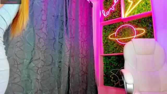 Image 4 of cristina_reyess Stream on Chaturbate on 25 months ago