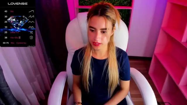 Image 6 of cristina_reyess Stream on Chaturbate on 25 months ago
