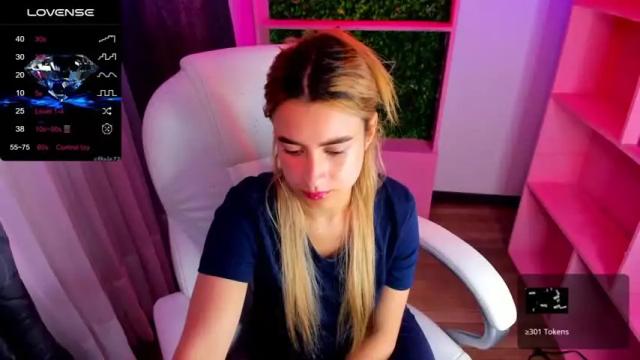 Thumbnail 3, cristina_reyess's Stream at Chaturbate, 25 months ago