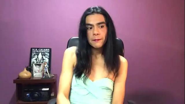 Image 10 of cristinadickclit Stream on Chaturbate on 2 months ago