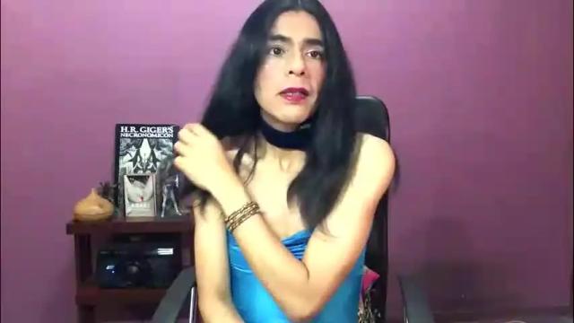 Image 3 of cristinadickclit Stream on Chaturbate on 29 days ago