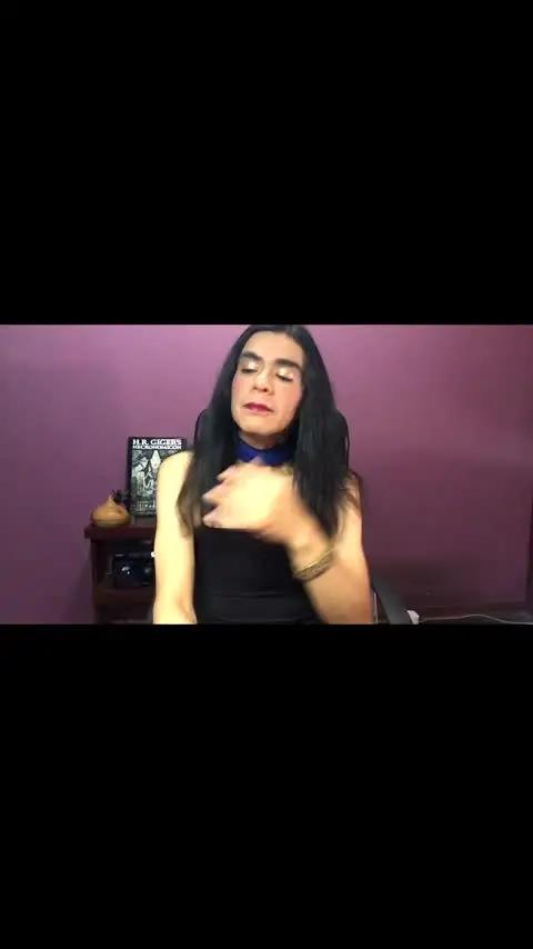 Image 3 of cristinadickclit Stream on Chaturbate on 25 days ago