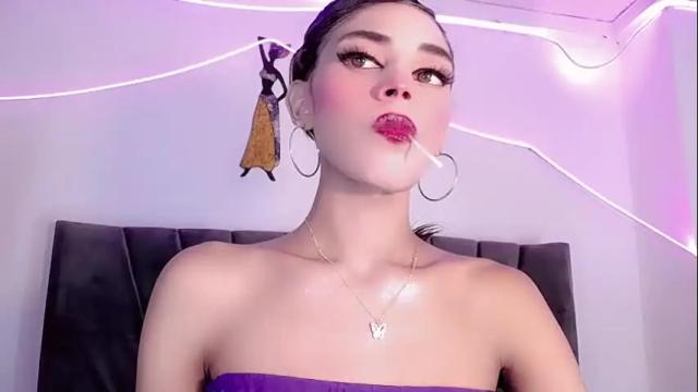Image 2 of cristinadollsex Stream on Chaturbate on 16 days ago