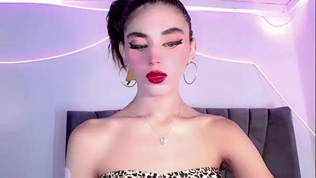 Image 10 of cristinadollsex Stream on Chaturbate on 1 month ago
