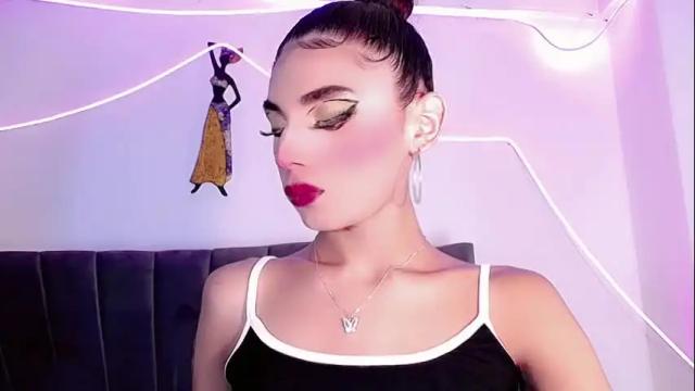 Image 4 of cristinadollsex Stream on Chaturbate on 1 month ago