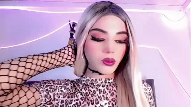 Image 6 of cristinadollsex Stream on Chaturbate on 10 days ago