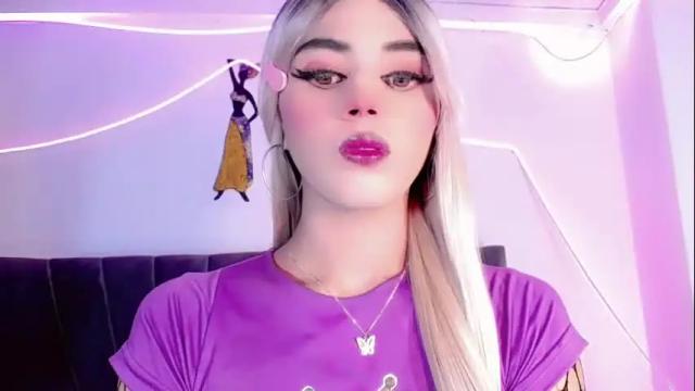 Image 4 of cristinadollsex Stream on Chaturbate on 9 days ago