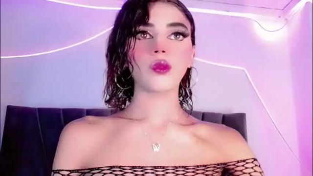 Image 10 of cristinadollsex Stream on Chaturbate on 2 days ago